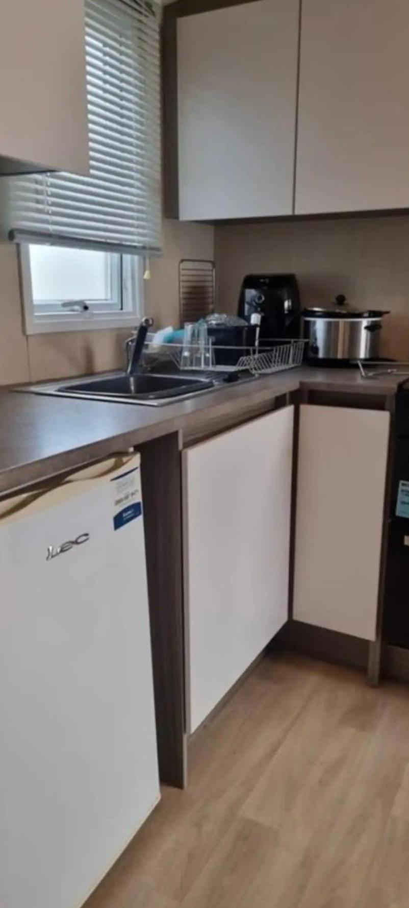 Lido Beach Caravan Prestatyn Extérieur photo